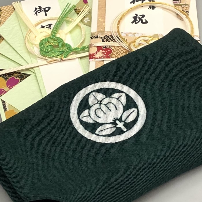 正絹縮緬 手袱紗45cm 家紋入り「松葉色」慶事で使用