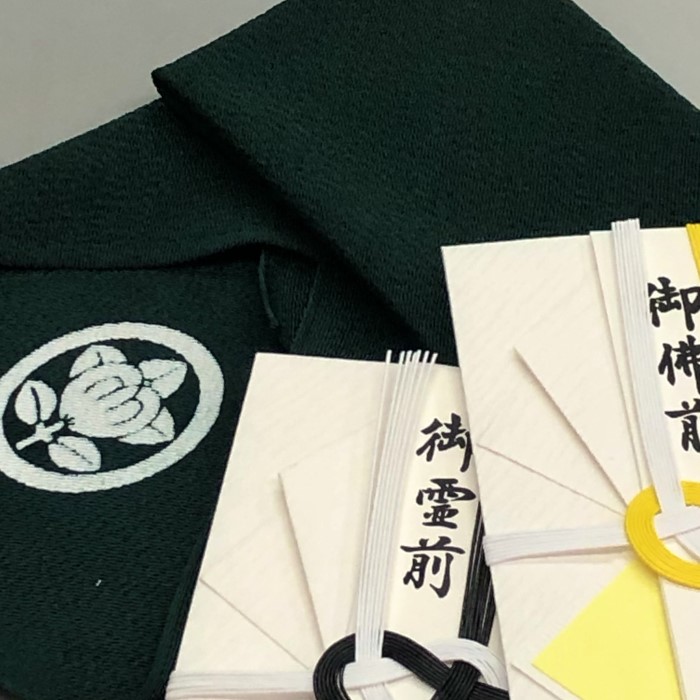 正絹縮緬 手袱紗45cm 家紋入り「松葉色」弔事で使用