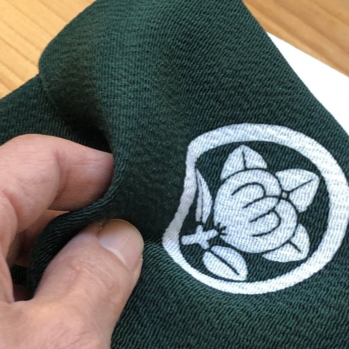 正絹縮緬 手袱紗45cm 家紋入り「松葉色」